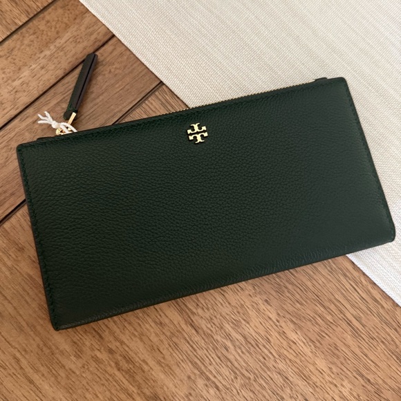 Tory Burch Handbags - New Tory Burch Blake slim wallet in basil color